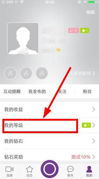 王一博与成龙跨世纪拥抱